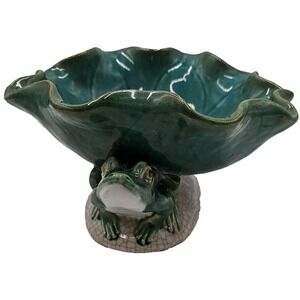 Lilly Pad Leaf Vintage Majolica Bowl Frogs Base Pottery mid-19th Whimsical